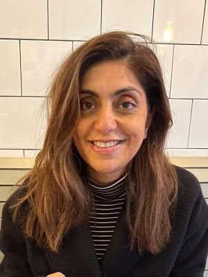 Dr Anneka Ahluwalia